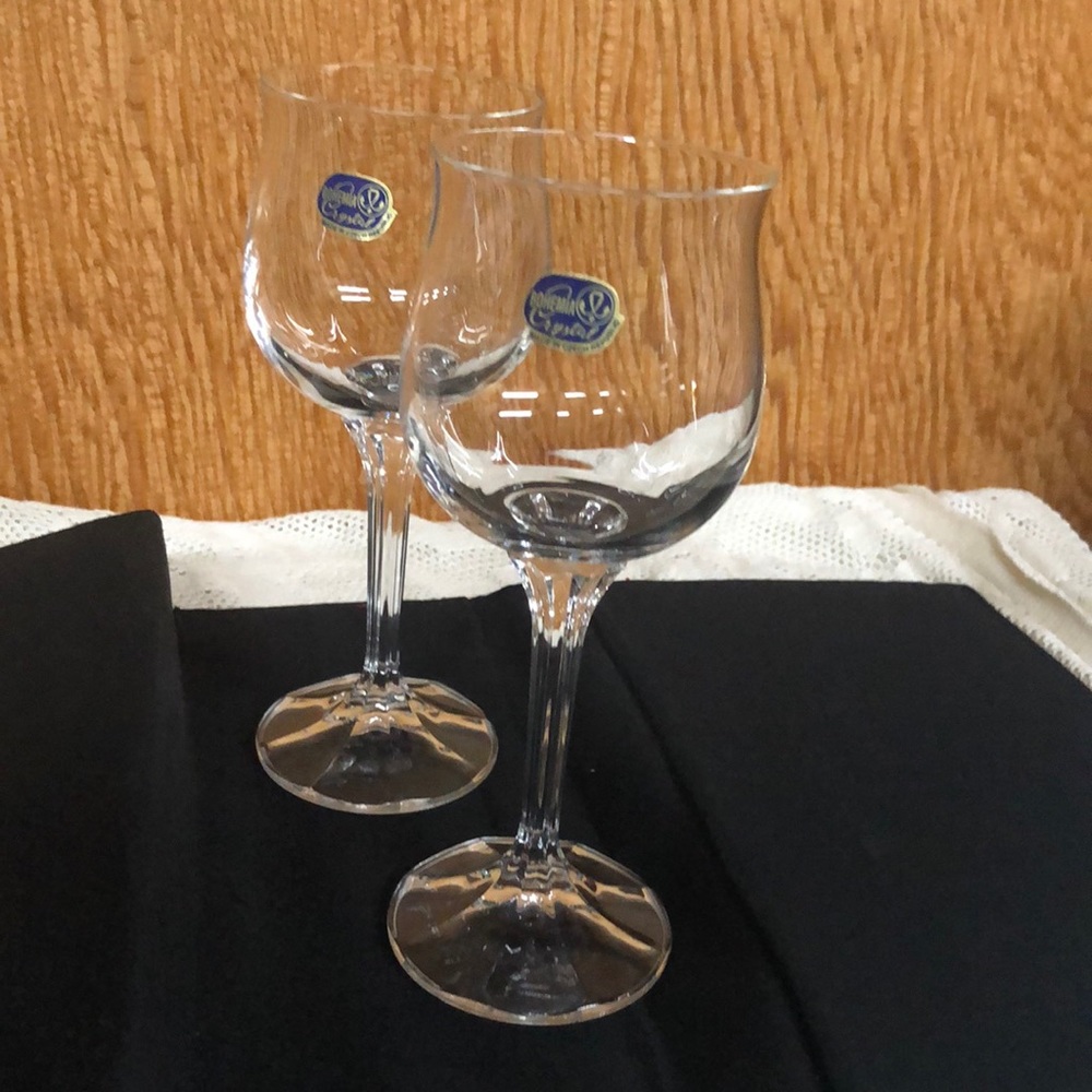 2 Bohemia crystal glasses